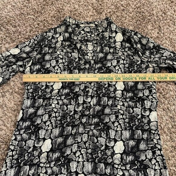 Tucker silk black cream reptile snack print mini dress tunic - Picture 7 of 8